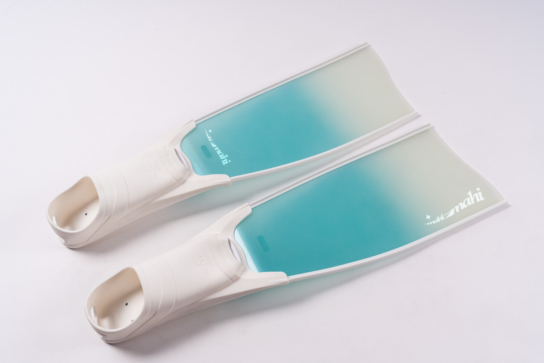 Mahi Mahi 玻璃纖維蛙鞋