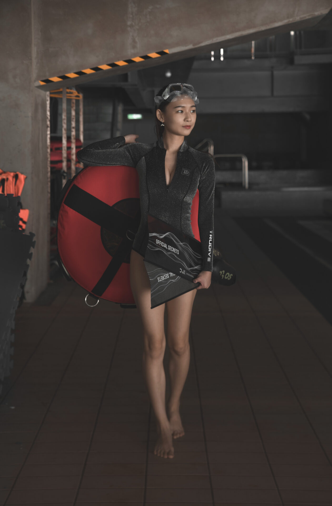 TRUDIVE 繁星系列 海妖半身拉鍊防寒衣 閃黑 TRUDIVE 繁星系列 海妖半身拉鍊防寒衣 閃黑