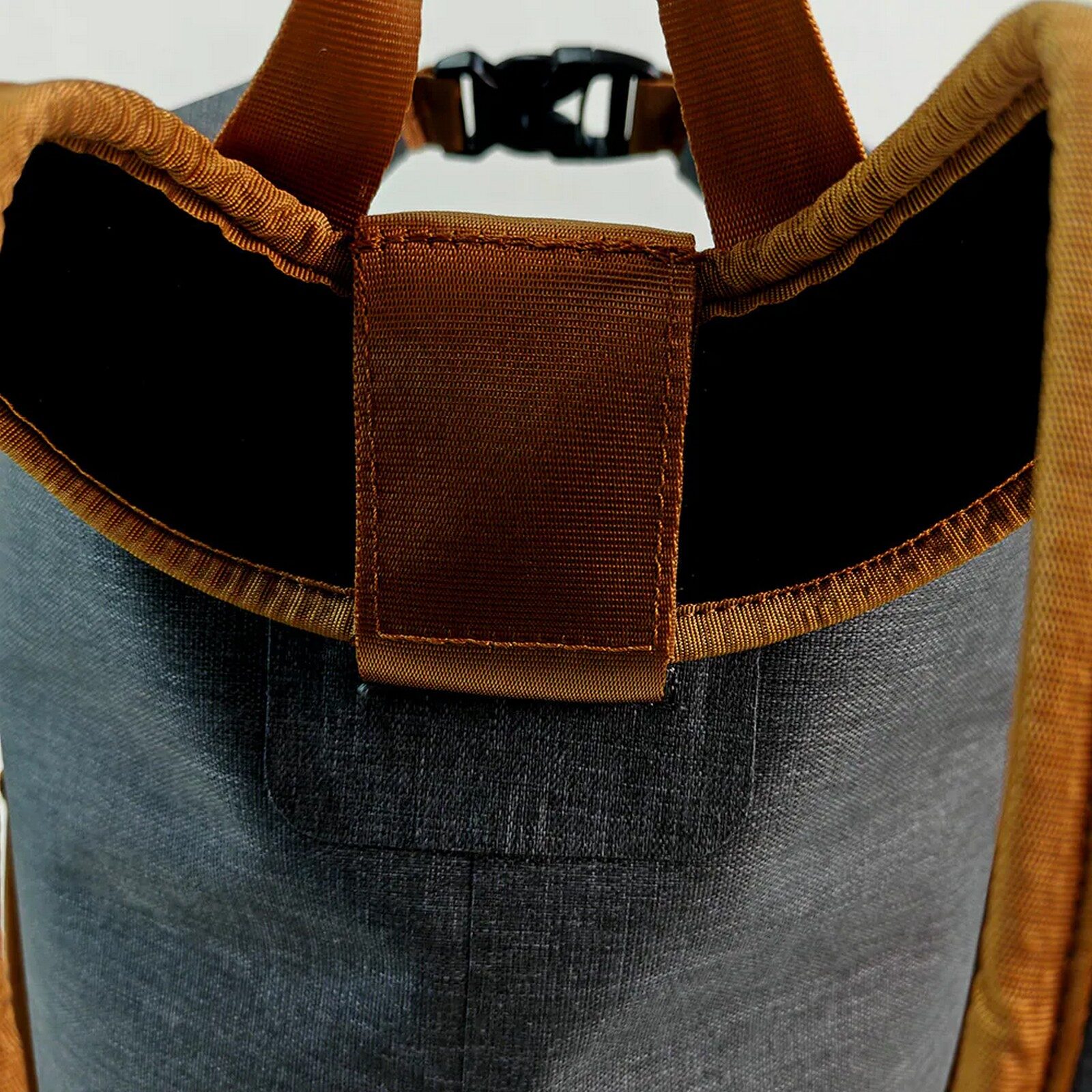 Zulupack INDY 25L 卷口密封式防水旅行背包TPU