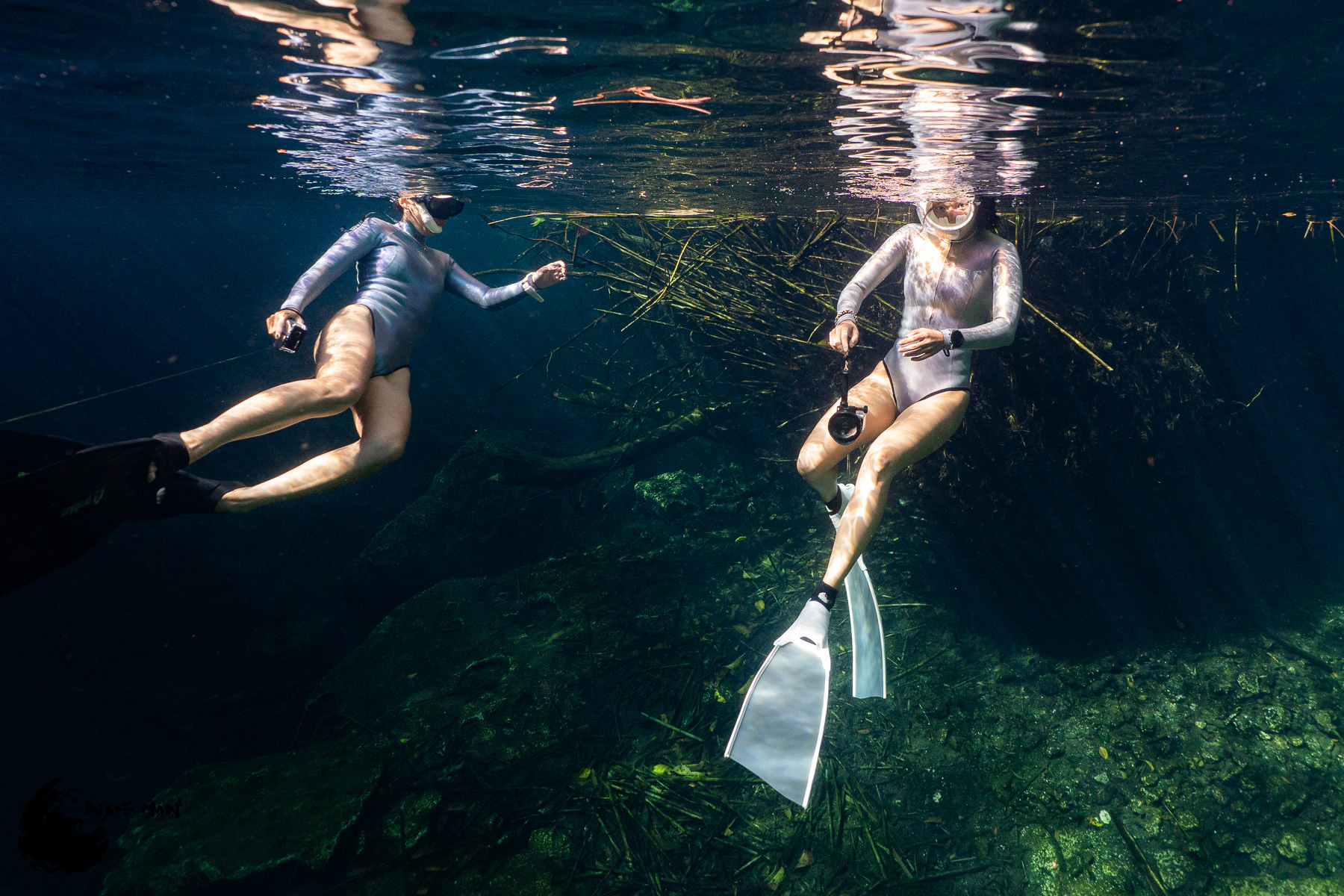 TRUDIVE【星雲系列】黑潮高領後拉鍊/海妖前拉鍊半身防寒衣