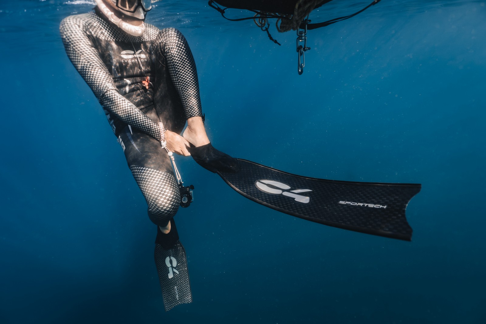 C4 SPORTECH 碳纖維蛙鞋